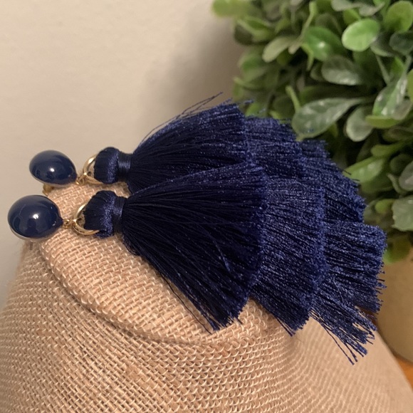 🌻Three Tier Tassel Post Earrings - Picture 2 of 7